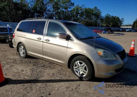 2005 Honda Odyssey Touring z USA, uszkodzony, nr VIN 5FNRL38865B067866